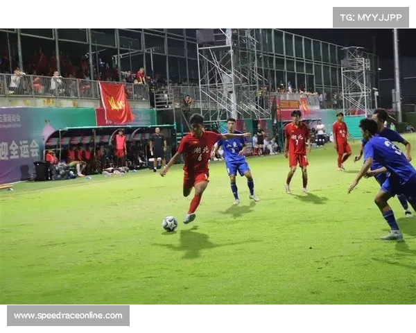 湖北体育局副局长余平辉致贺男足取得历史最佳成绩展现湖北体育新风貌